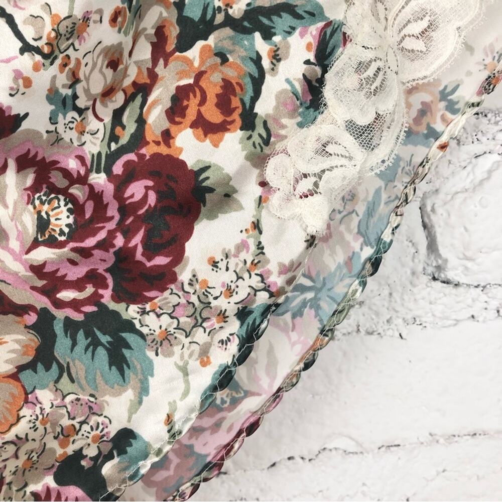 Vintage Escapades Floral Sleep Set - Picture 6 of 10